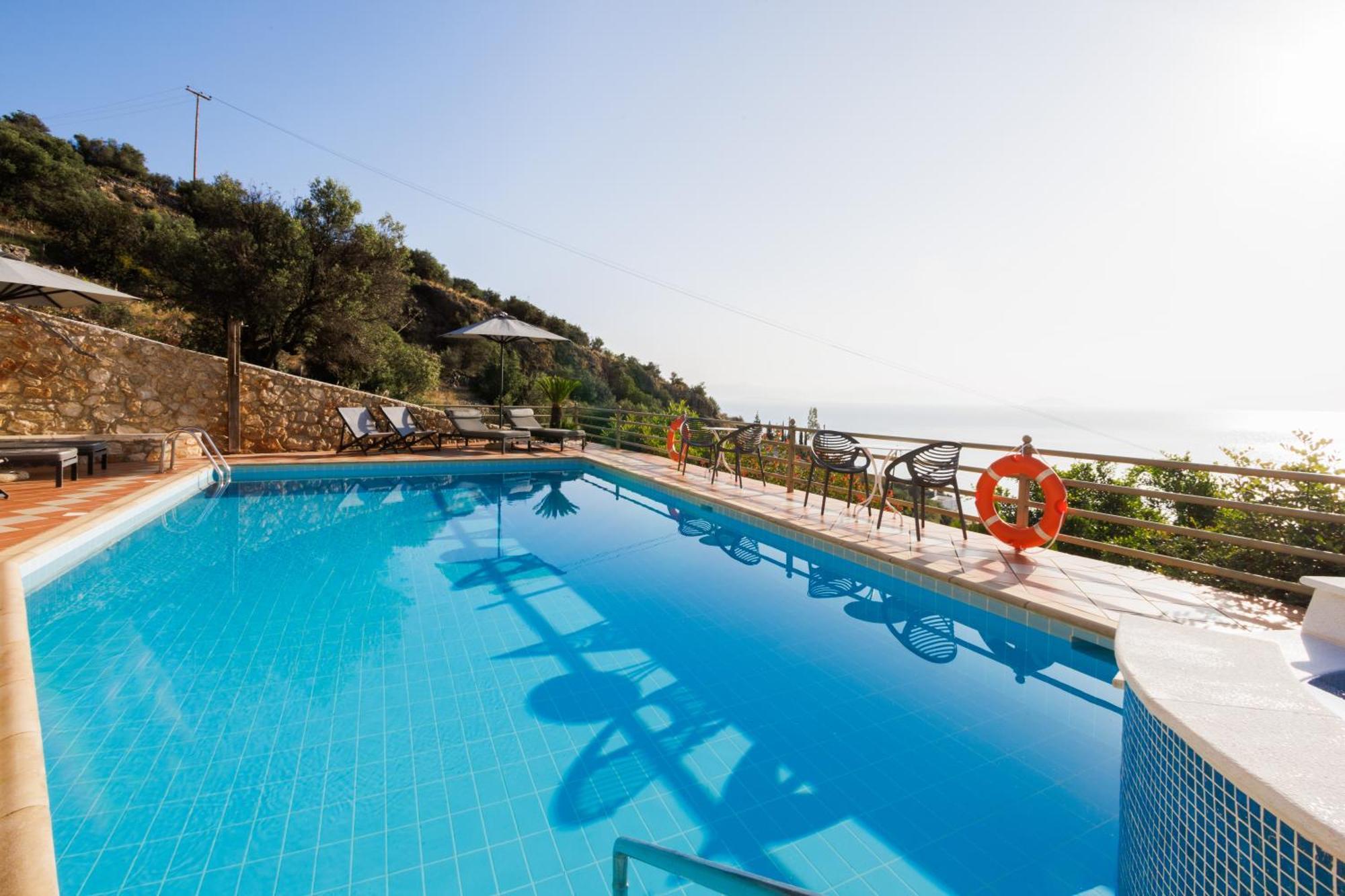Blue Horizon Suites Parálion Ástros 외부 사진