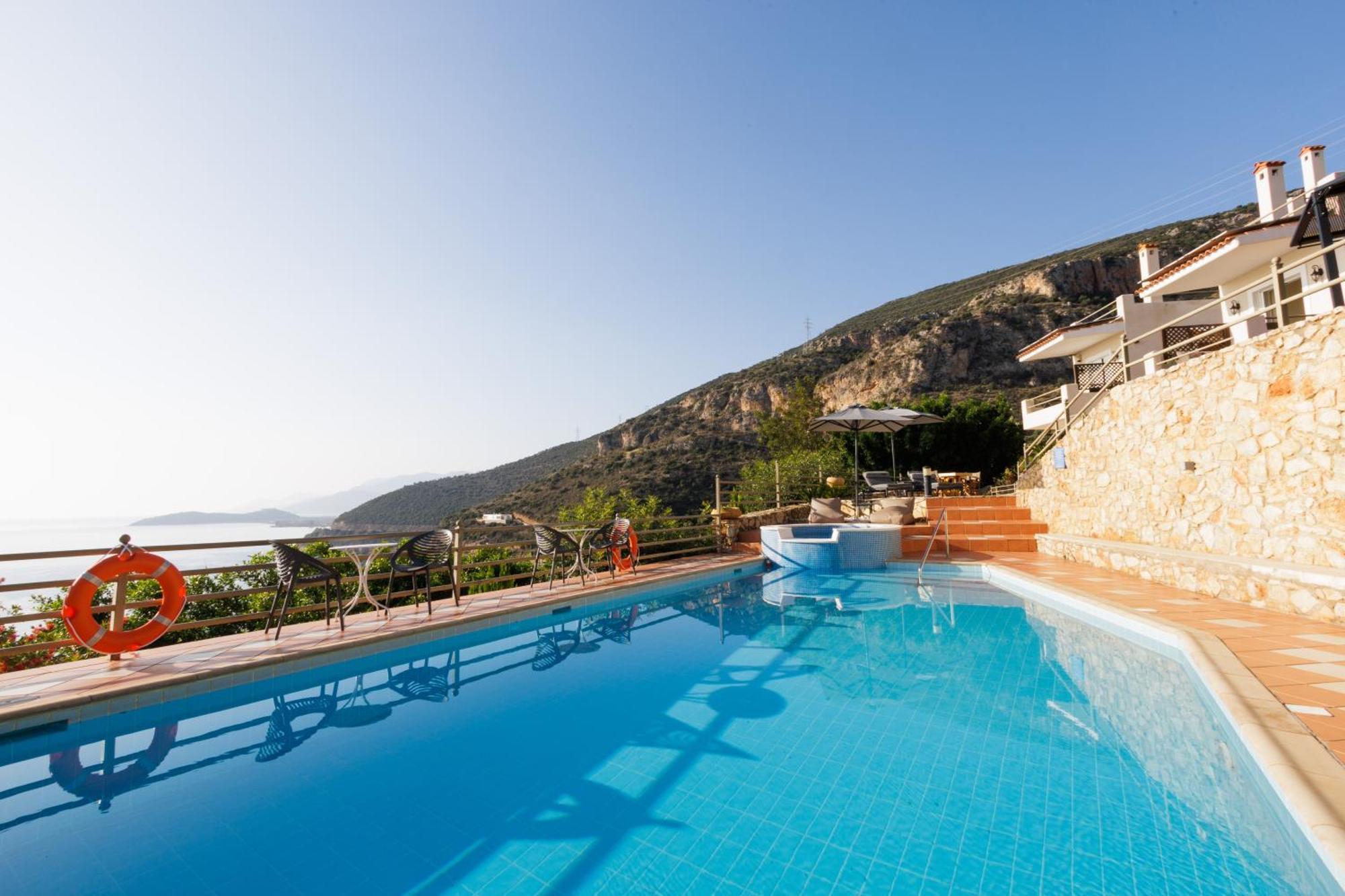Blue Horizon Suites Parálion Ástros 외부 사진