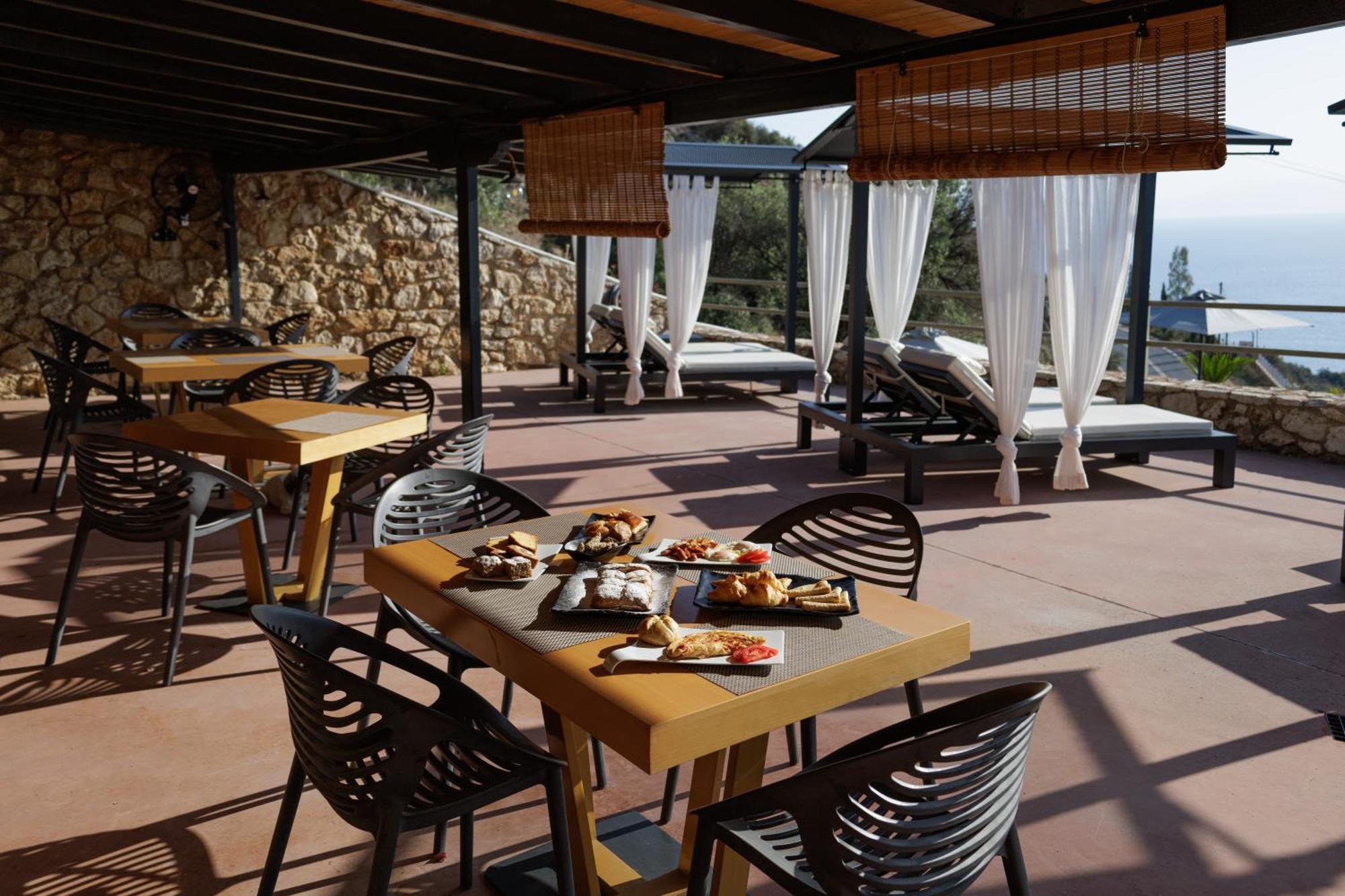 Blue Horizon Suites Parálion Ástros 외부 사진