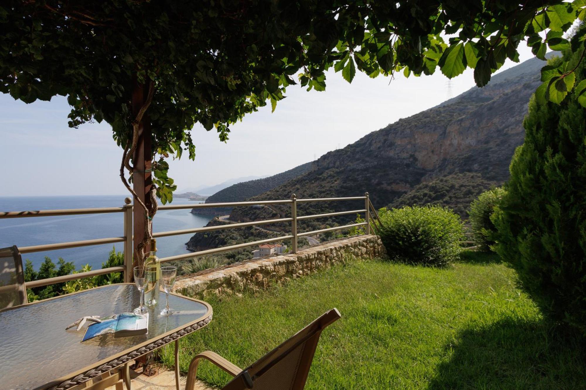 Blue Horizon Suites Parálion Ástros 외부 사진