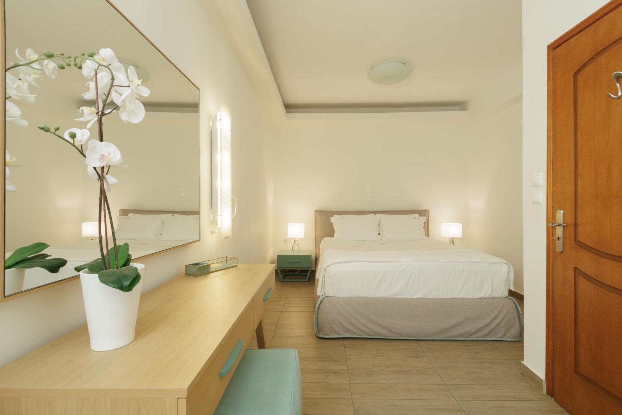 Blue Horizon Suites Parálion Ástros 외부 사진