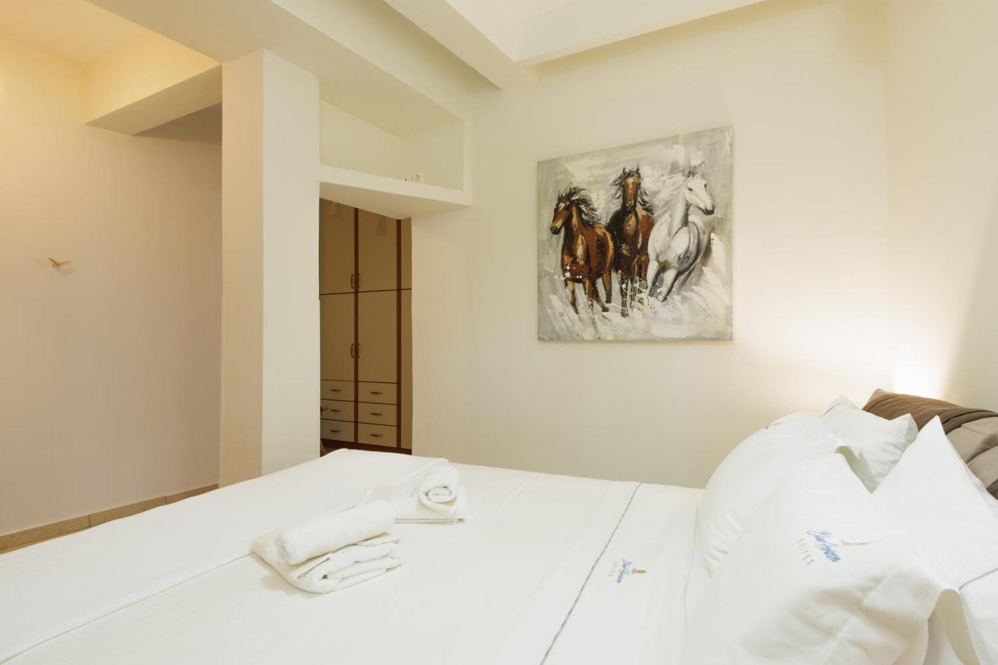 Blue Horizon Suites Parálion Ástros 외부 사진